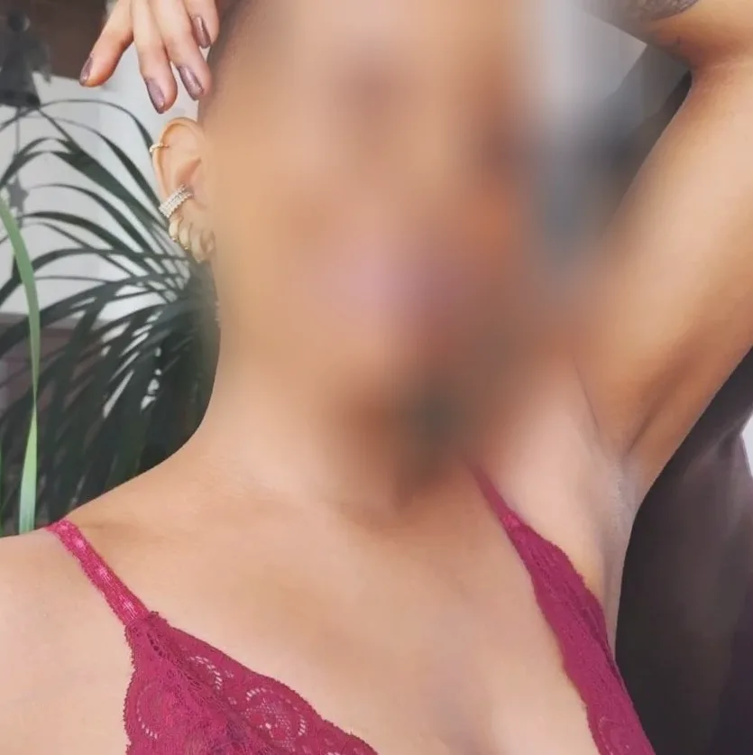 Alma, 24