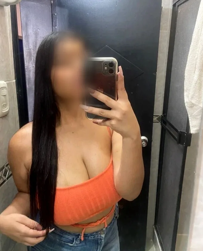 Cecilia, 29