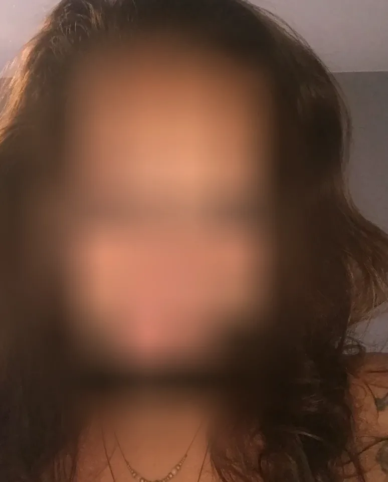 Roosa, 37
