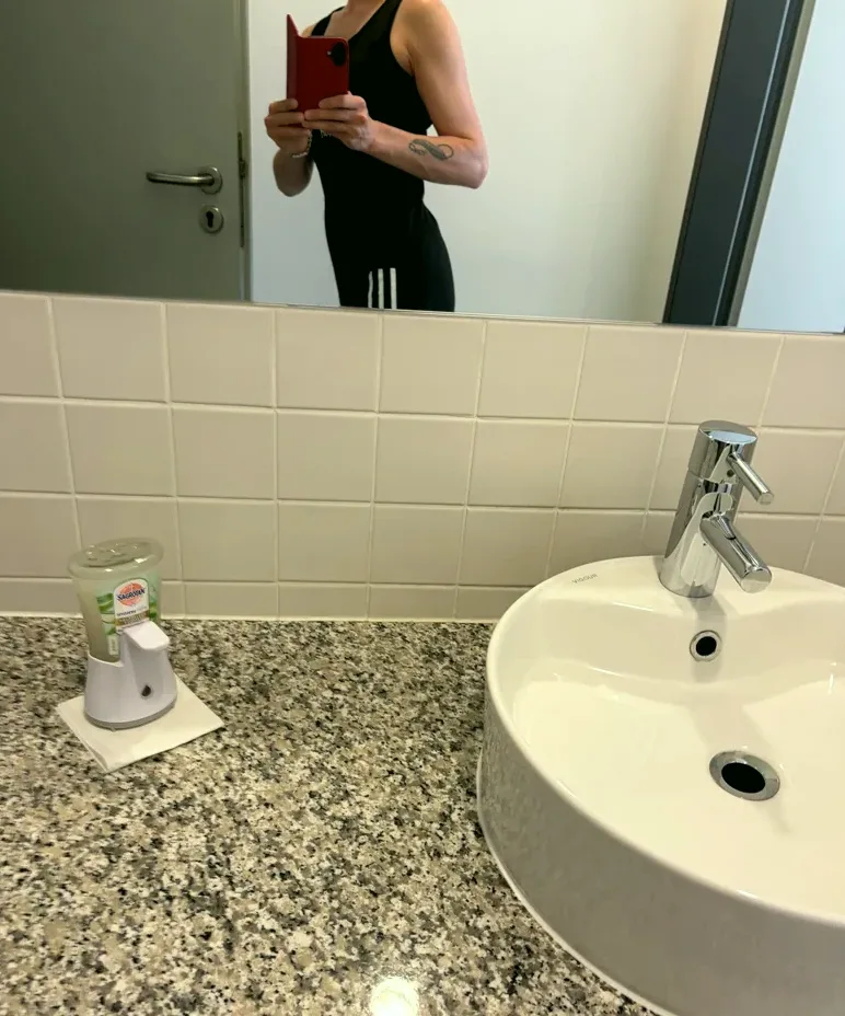 Wilhelmina, 39